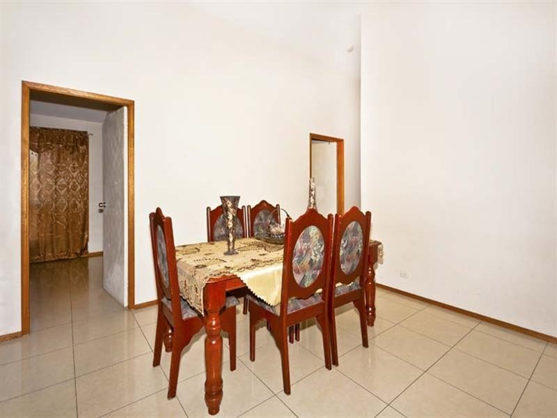 6 Lorne Close, Bossley Park NSW 2176