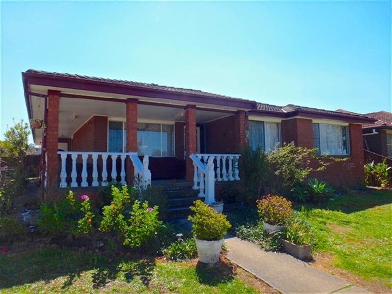 14 Dashmere Crescent, Bossley Park NSW 2176