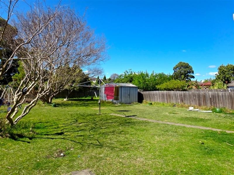 10 Adam Street, Fairfield NSW 2165