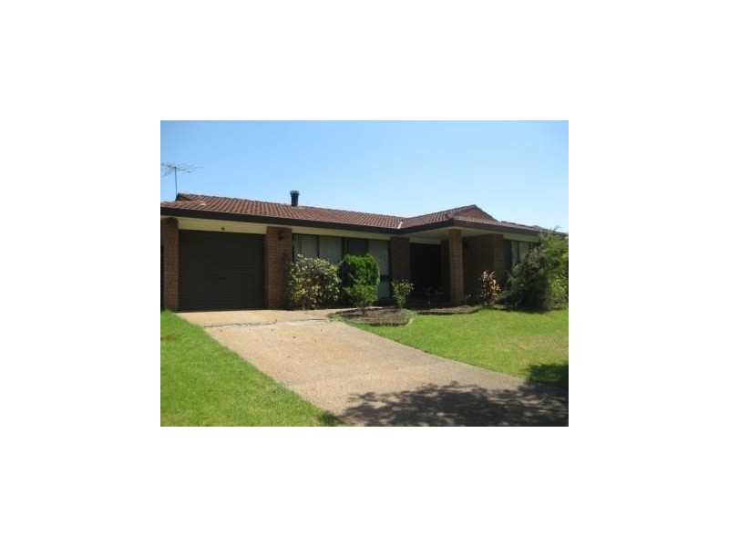 64 Glen Elgin Crescent, Edensor Park NSW 2176