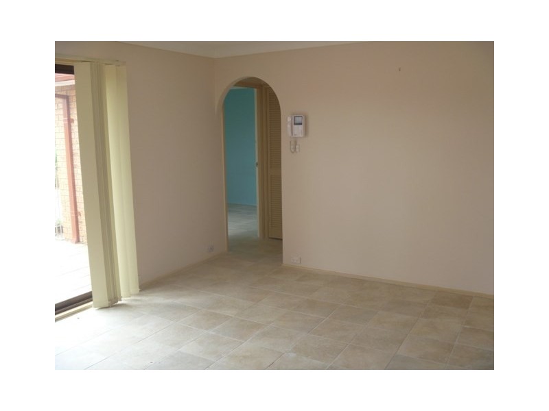 64 Glen Elgin Crescent, Edensor Park NSW 2176