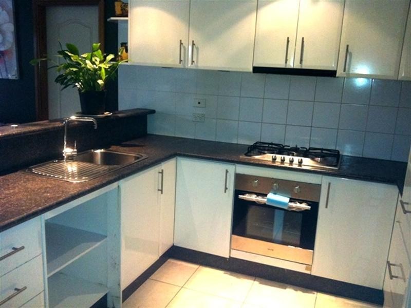 10 Kemmel Close, Bossley Park NSW 2176