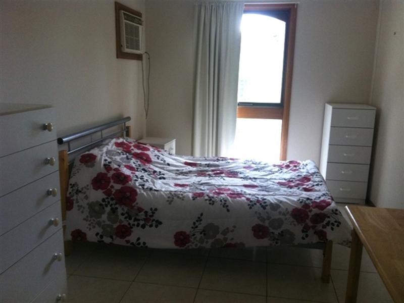 10 Kemmel Close, Bossley Park NSW 2176