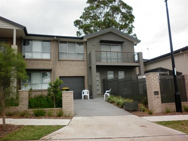 2/14 Hakea Street, Bonnyrigg NSW 2177