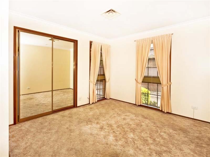 14 Dandenong Close, Bossley Park NSW 2176