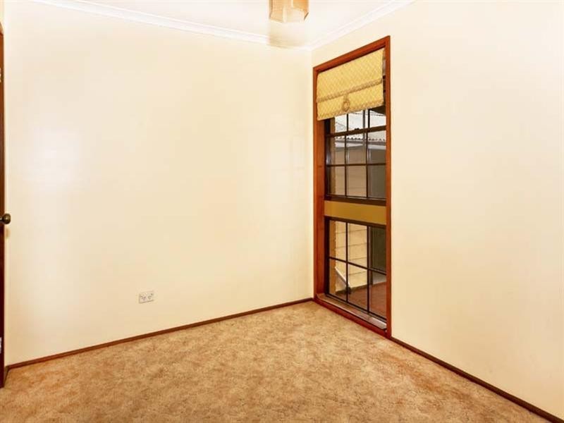 14 Dandenong Close, Bossley Park NSW 2176