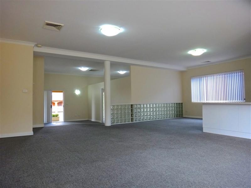 Abbotsbury NSW 2176