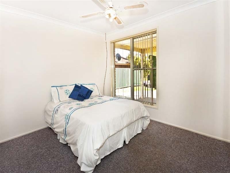 15 Wallaby Close, Bossley Park NSW 2176