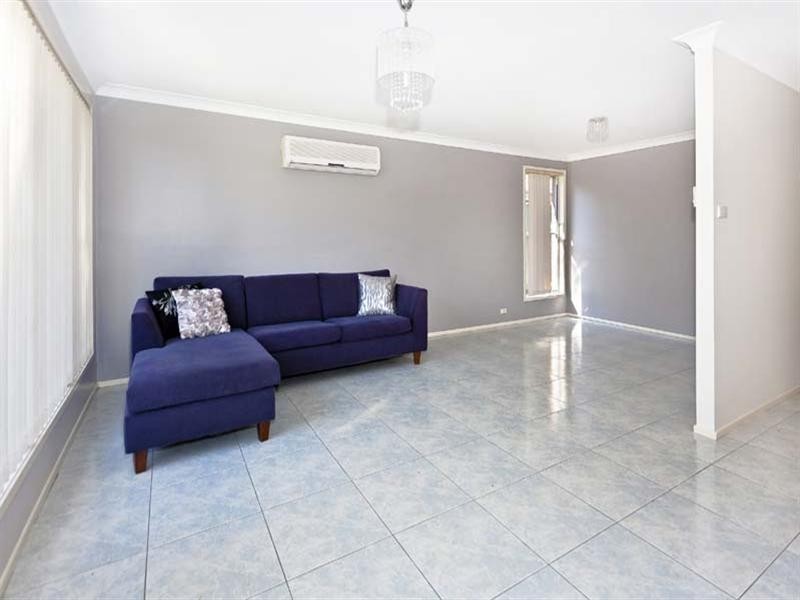 15 Wallaby Close, Bossley Park NSW 2176