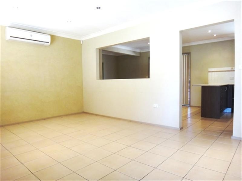 1 Maugham Crescent, Wetherill Park NSW 2164