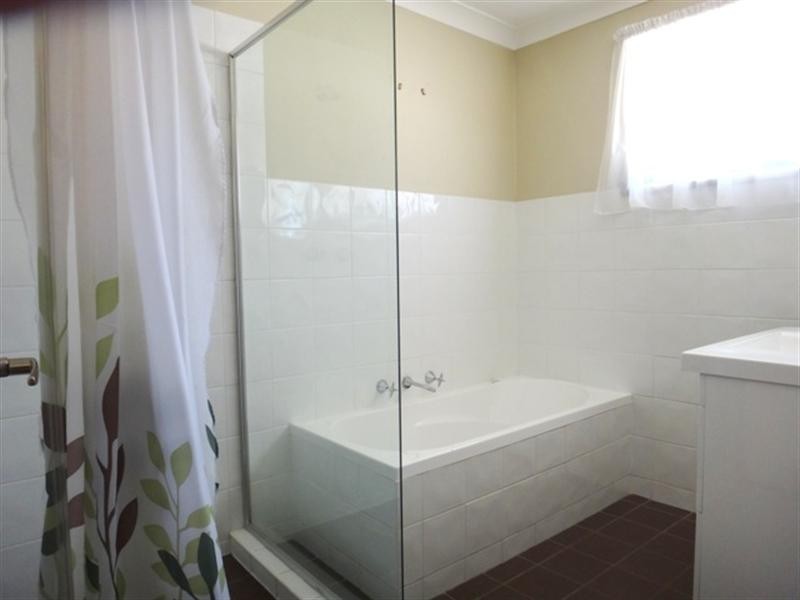 1 Maugham Crescent, Wetherill Park NSW 2164