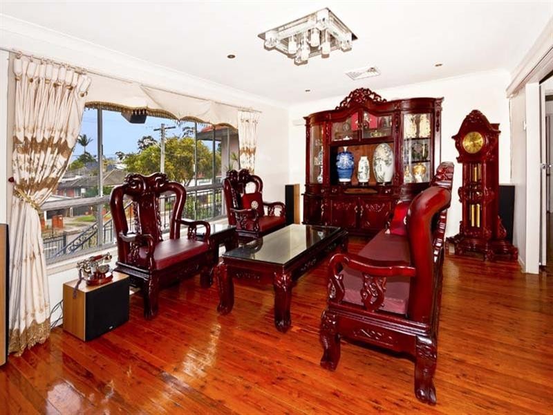 21 Corryong Street, Fairfield West NSW 2165