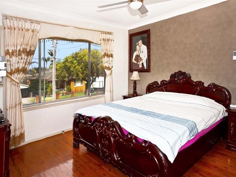 21 Corryong Street, Fairfield West NSW 2165