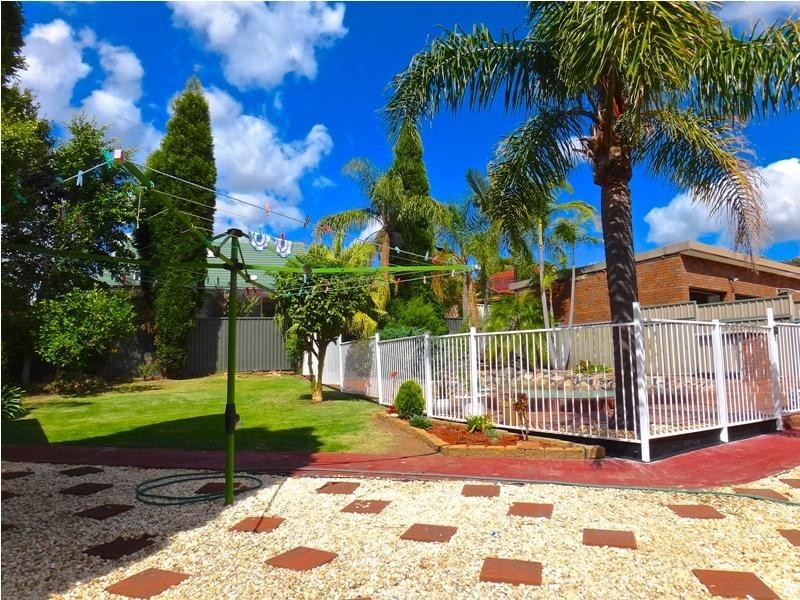 68 Begovich Crescent, Abbotsbury NSW 2176