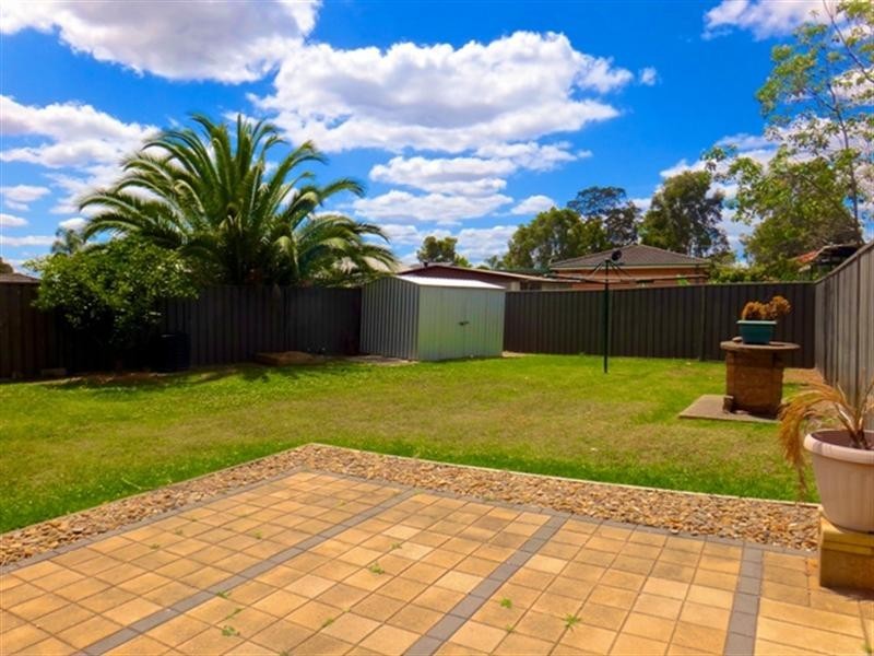 7 Dickens Road, Wetherill Park NSW 2164