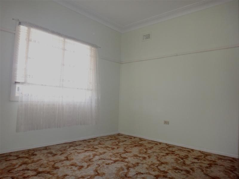 10 Adam Street, Fairfield NSW 2165