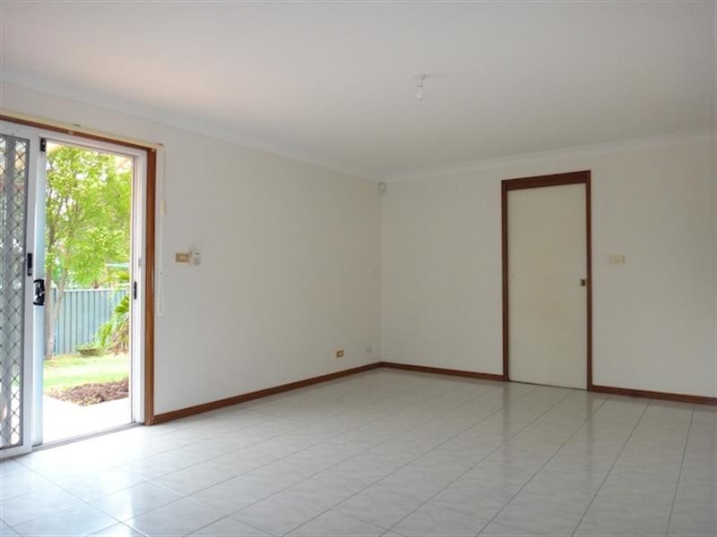 35 Holbrook Street, Bossley Park NSW 2176