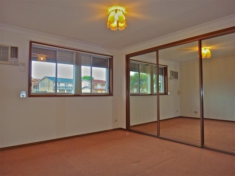 35 Holbrook Street, Bossley Park NSW 2176