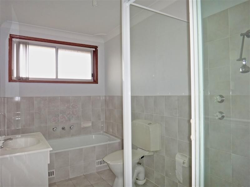 35 Holbrook Street, Bossley Park NSW 2176