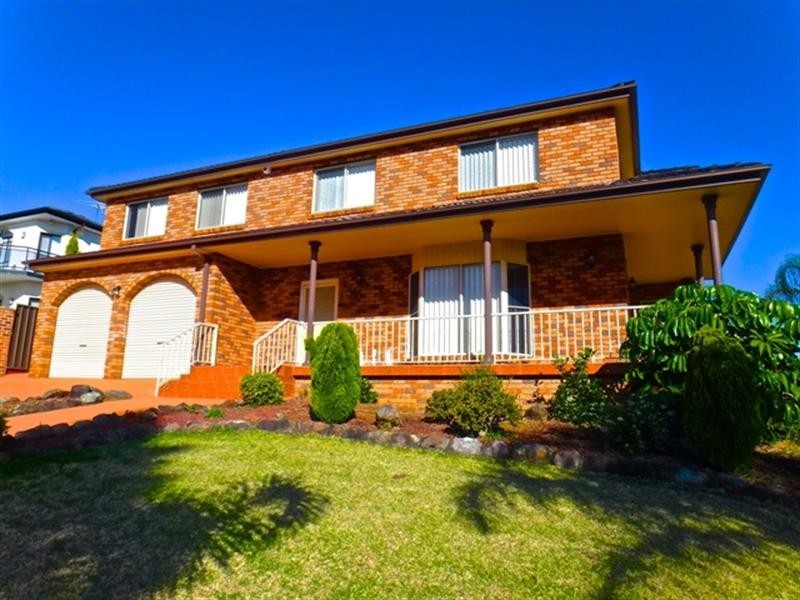 8 Hurkett Place, Bossley Park NSW 2176