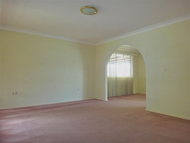 14 Macedon Street, Bossley Park NSW 2176