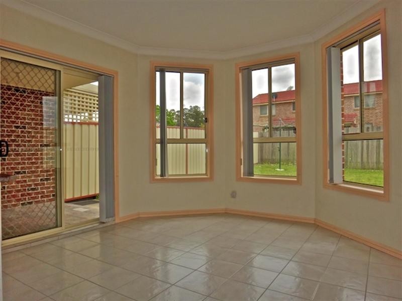 2/9 Carlyle Street, Bossley Park NSW 2176