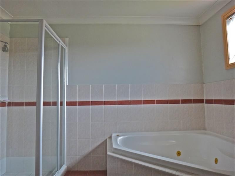 2/9 Carlyle Street, Bossley Park NSW 2176