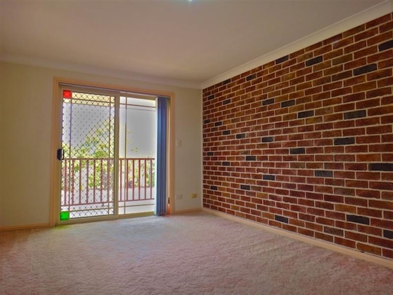 2/9 Carlyle Street, Bossley Park NSW 2176