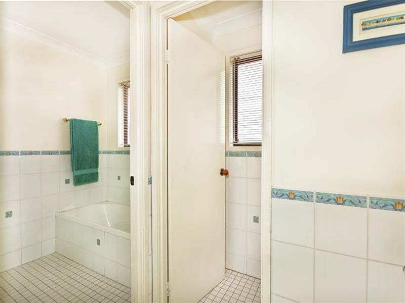 6 Ryder Road, Greenfield Park NSW 2176