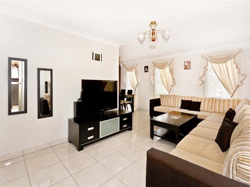 13 Esperance Crescent, Wakeley NSW 2176