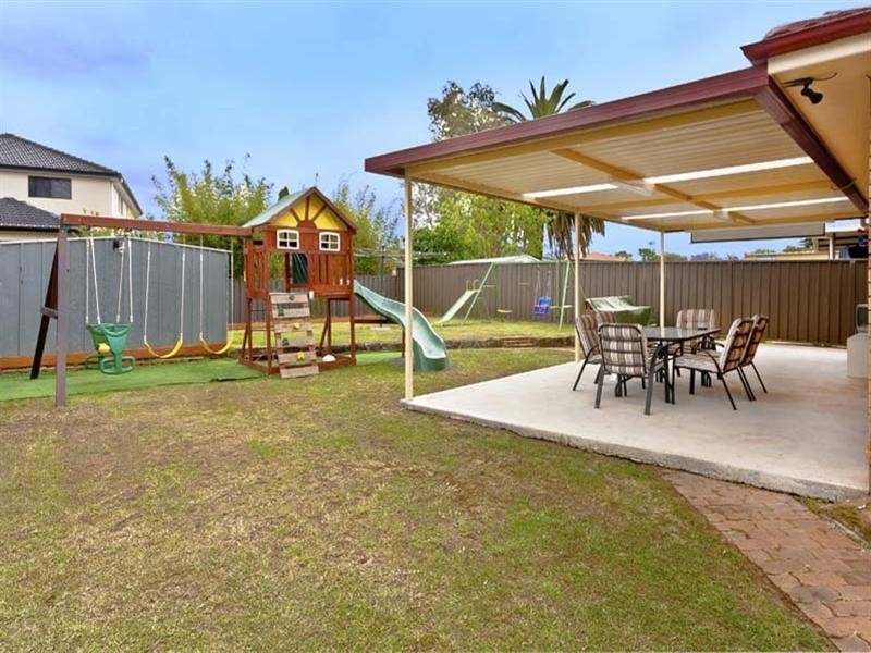 13 Esperance Crescent, Wakeley NSW 2176