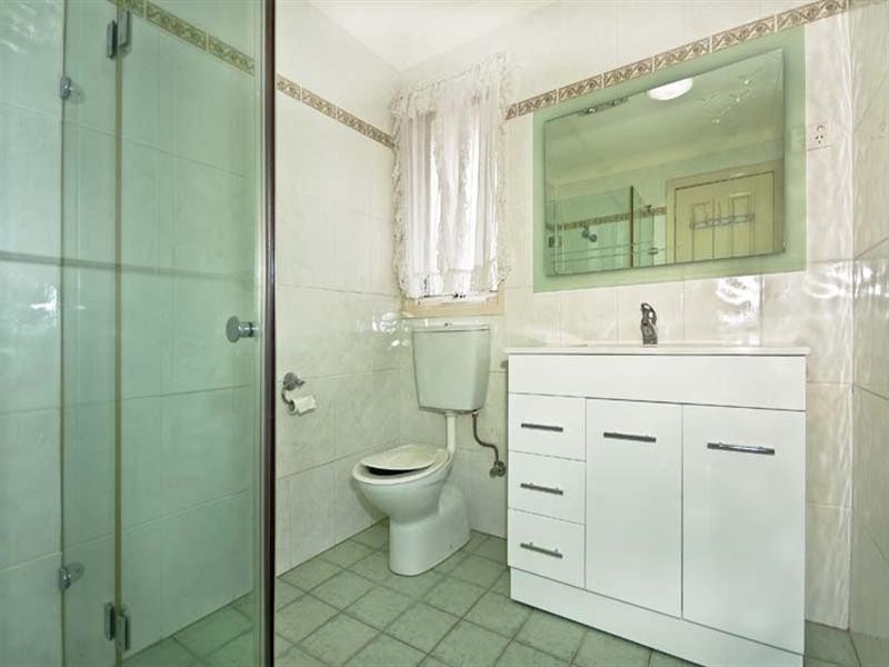 7 Coburg Place, St Johns Park NSW 2176