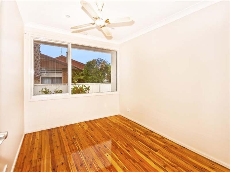 7 Coburg Place, St Johns Park NSW 2176