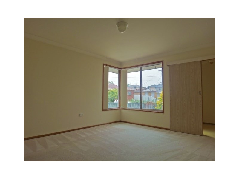 37 Hinkler Street, Smithfield NSW 2164