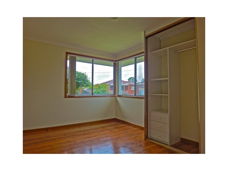 37 Hinkler Street, Smithfield NSW 2164