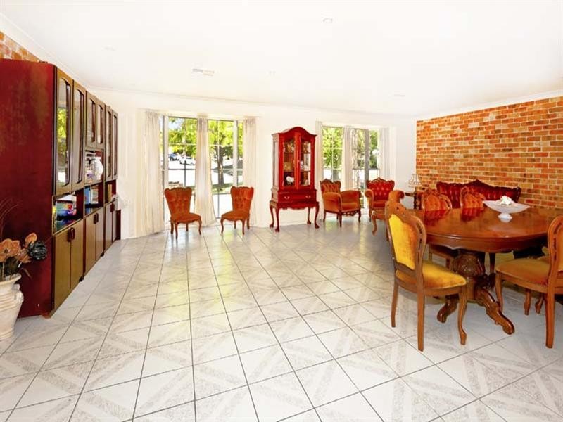 39 Driscoll Street, Abbotsbury NSW 2176