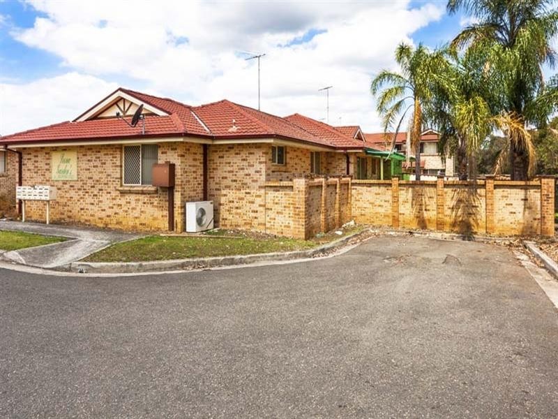 1/10-11 Devonport Street, Wakeley NSW 2176