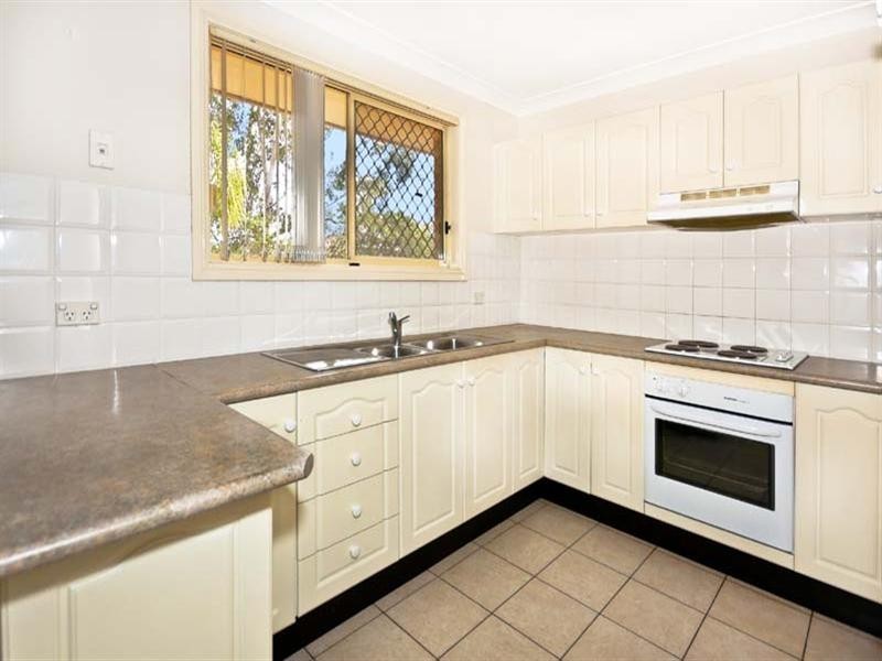 1/10-11 Devonport Street, Wakeley NSW 2176