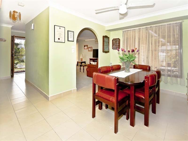 2 Seppelt Place, Edensor Park NSW 2176