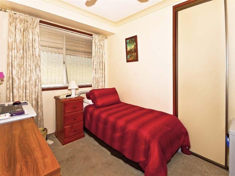 2 Seppelt Place, Edensor Park NSW 2176