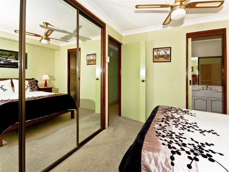 2 Seppelt Place, Edensor Park NSW 2176