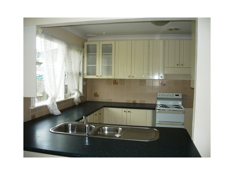 8 Rhondda Street, Smithfield NSW 2164