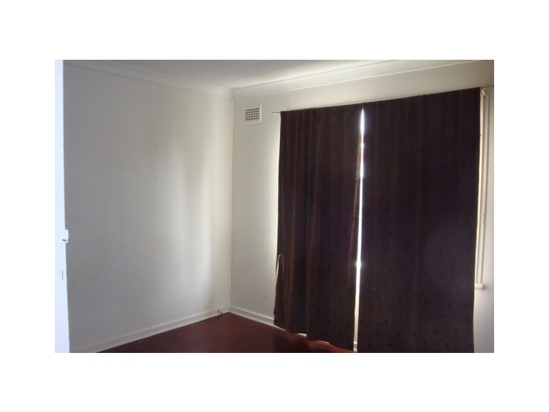 8 Rhondda Street, Smithfield NSW 2164