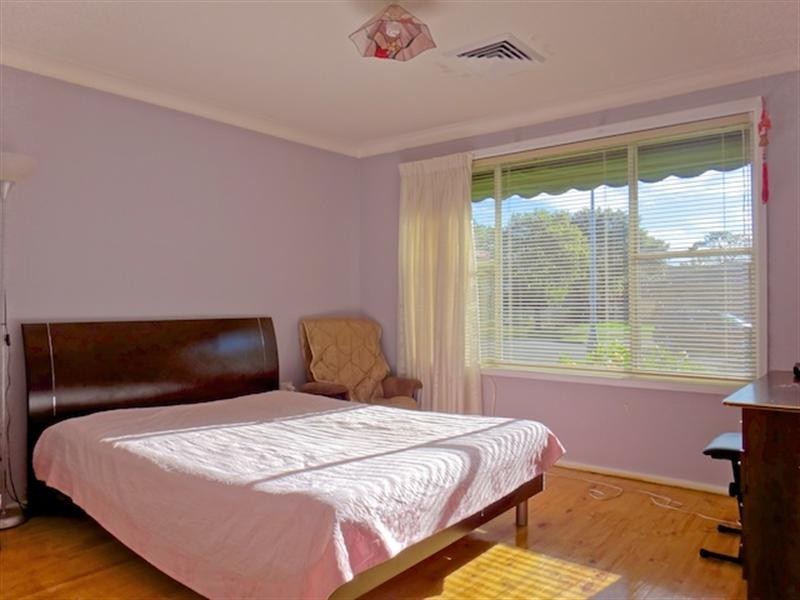 10 Macedon Street, Bossley Park NSW 2176