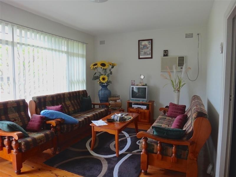 8 Benelong Avenue, Smithfield NSW 2164