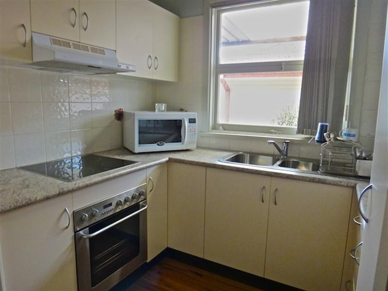 8 Benelong Avenue, Smithfield NSW 2164