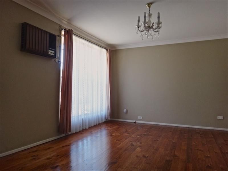 7 Dickens Road, Wetherill Park NSW 2164