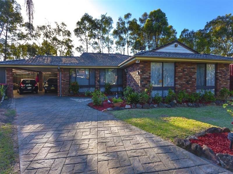 4 Arrawatta Close, Edensor Park NSW 2176