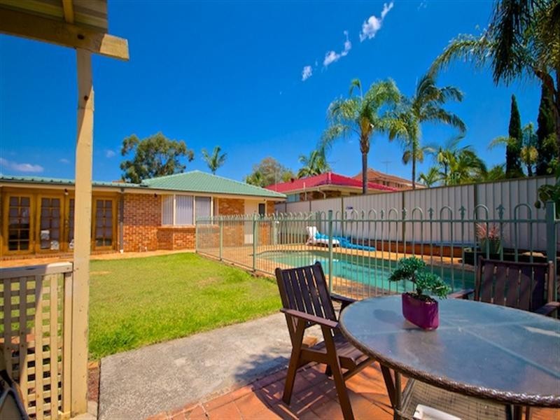 44 Province Street, Abbotsbury NSW 2176