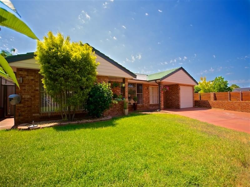 44 Province Street, Abbotsbury NSW 2176
